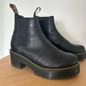 Dr Martens Rometty Wyoming Chelsea Boots